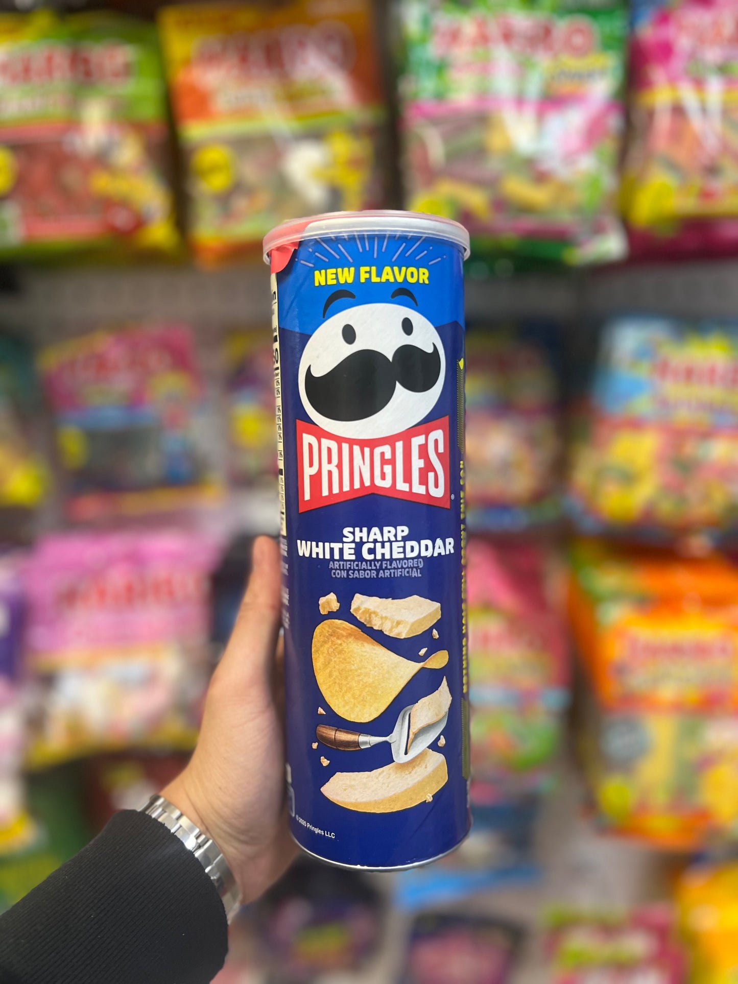 Pringles Sharp White Cheddar – Limited U.S. Flavor | Crispy Cheddar Chips | Worldwide Shipping