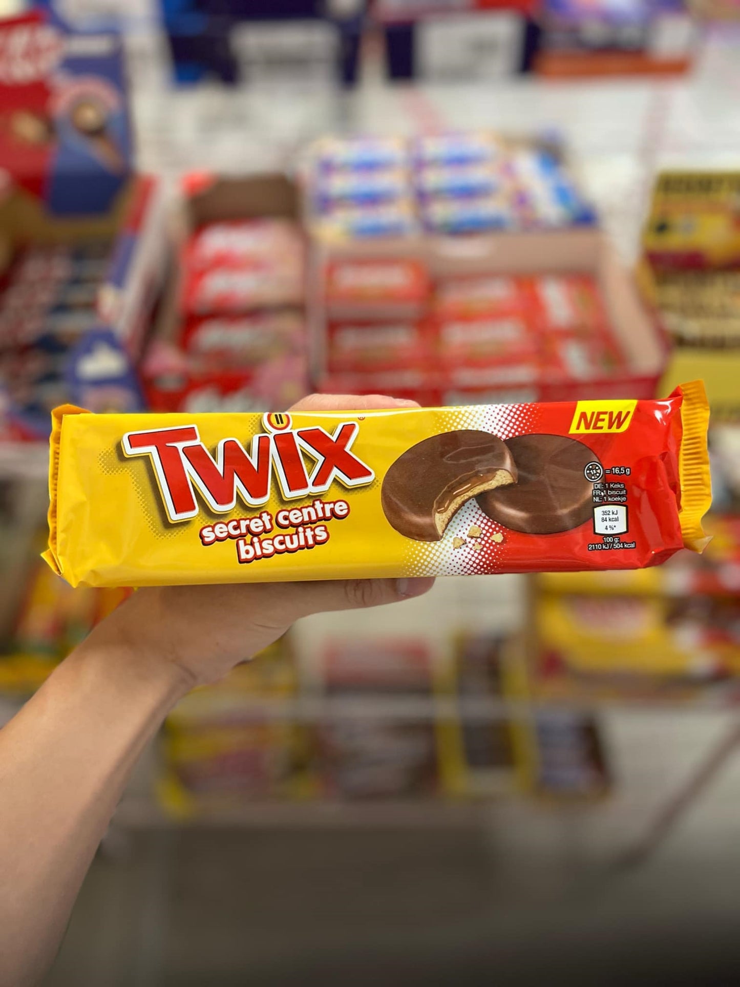 (EU) TWIX SECRET CENTRE BISCUITS🍪🍫 - 132G