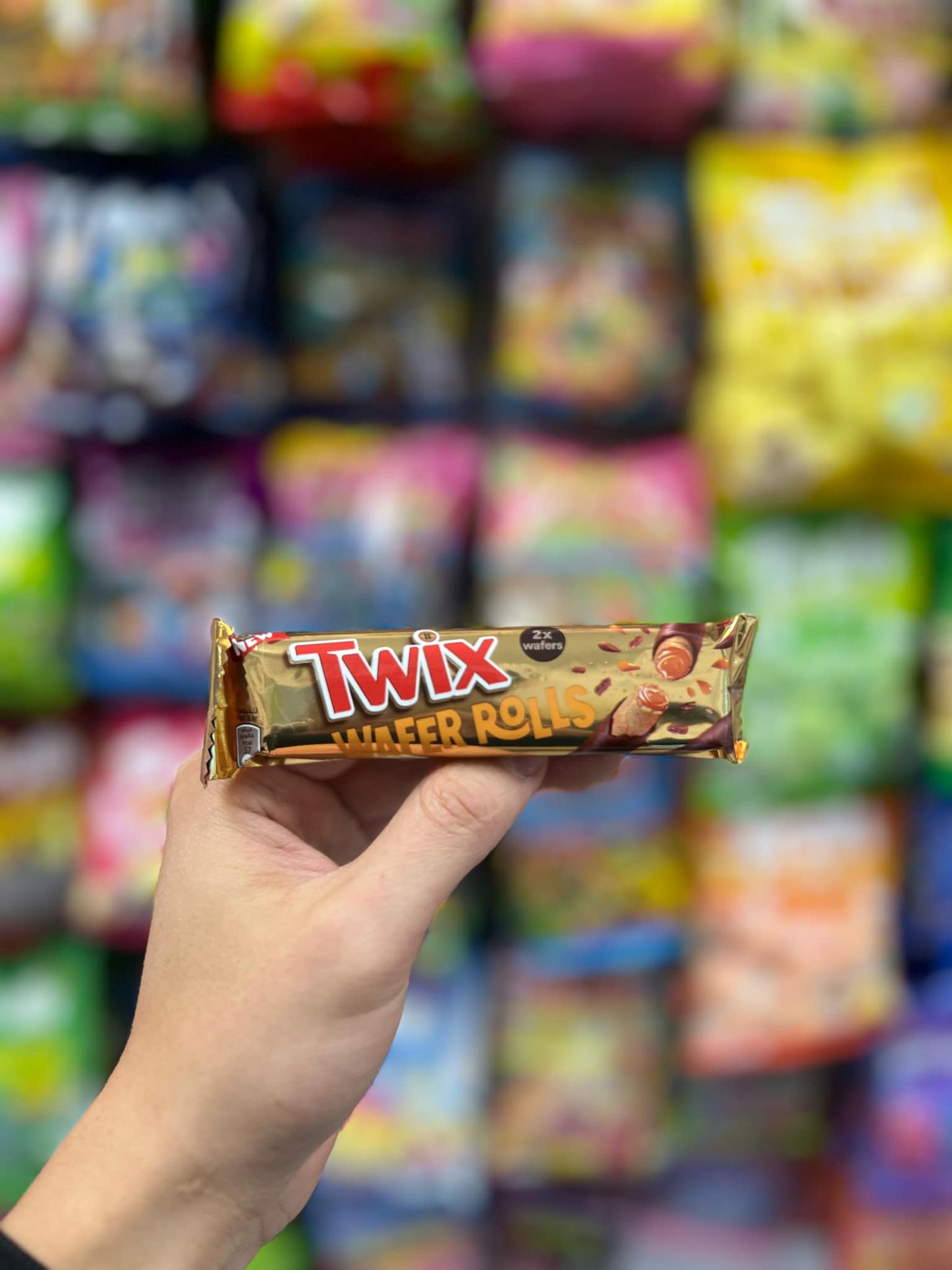 Twix Wafer Rolls 2X – Crispy, Creamy, and Chocolatey Delight