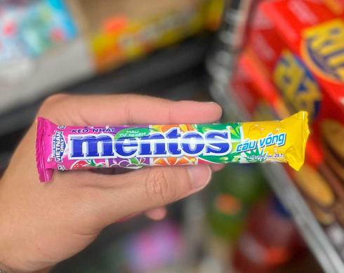 MENTOS FRUIT FLAVOUR (VIETNAM)