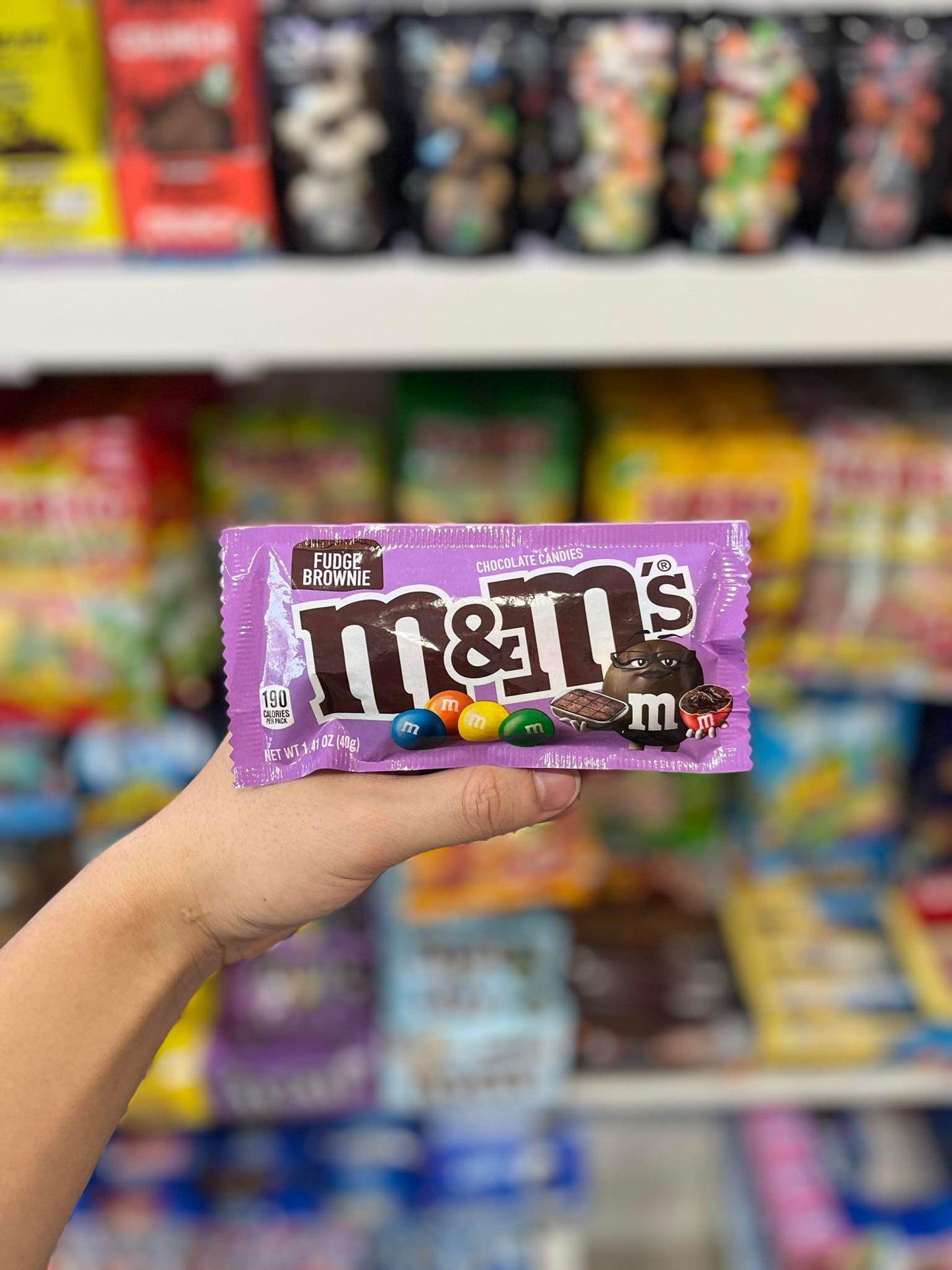 M&M CHOCOLATE FUDGE BROWNIE - 40g