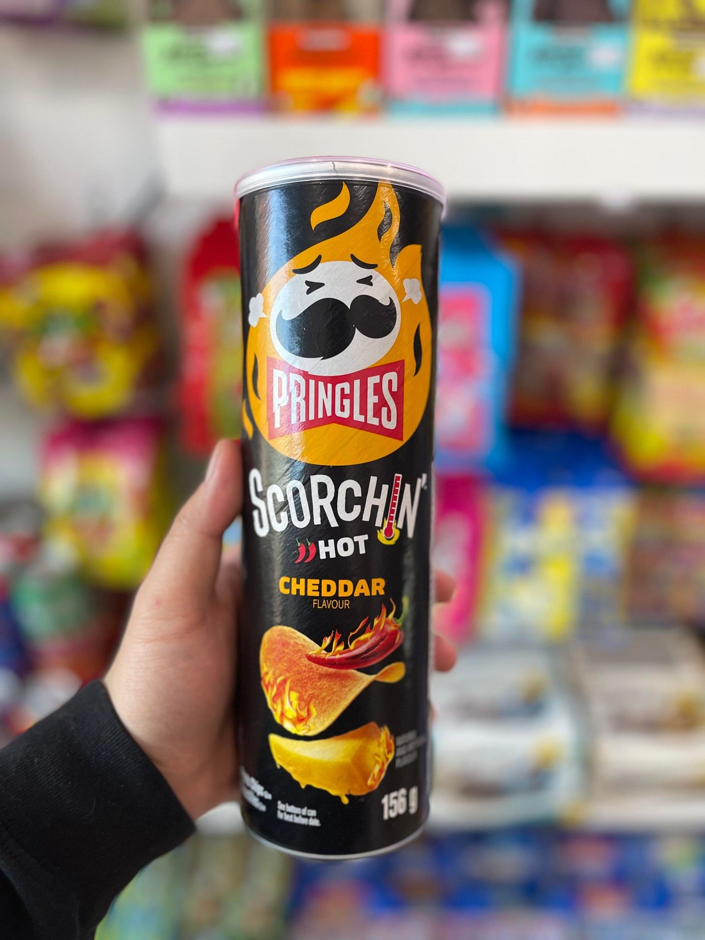 PRINGLES - CHEDDAR CHAUD SCORCHIN