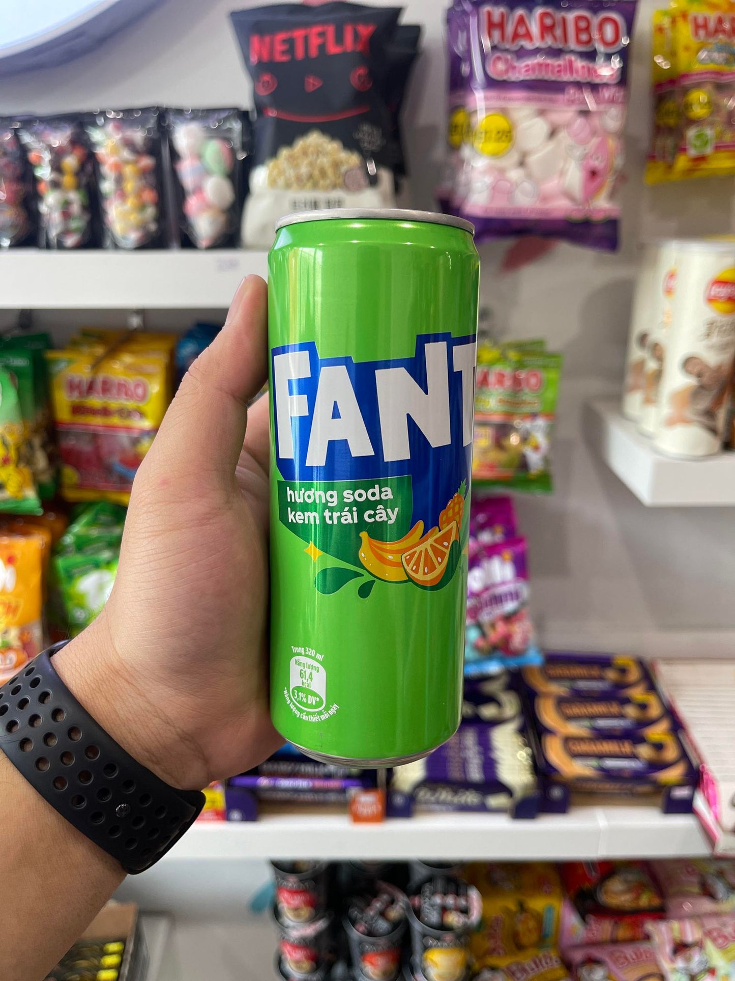 FANTA - CREAM SODA HUONG SODA KEM TRAI CAY (VIETNAM) - 320ml