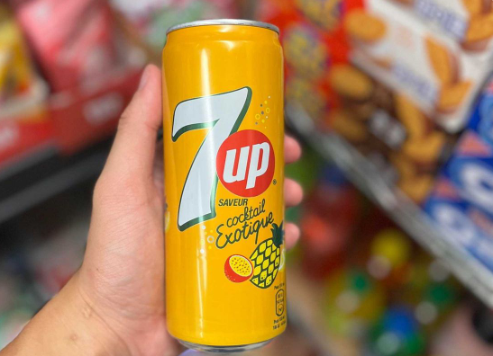 7UP ANANAS EXOTIQUE 330ML (FRANCE)