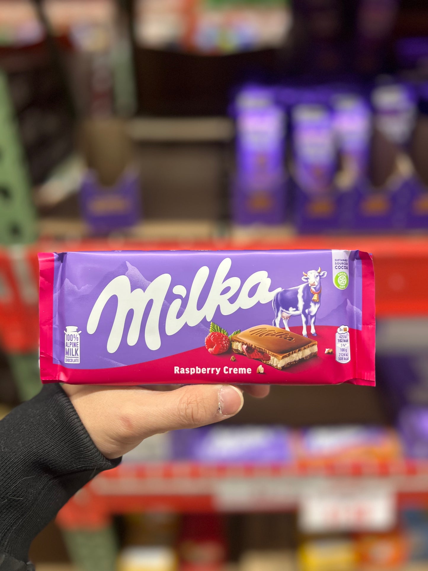 Milka Raspberry Creme Chocolate Bar 100g