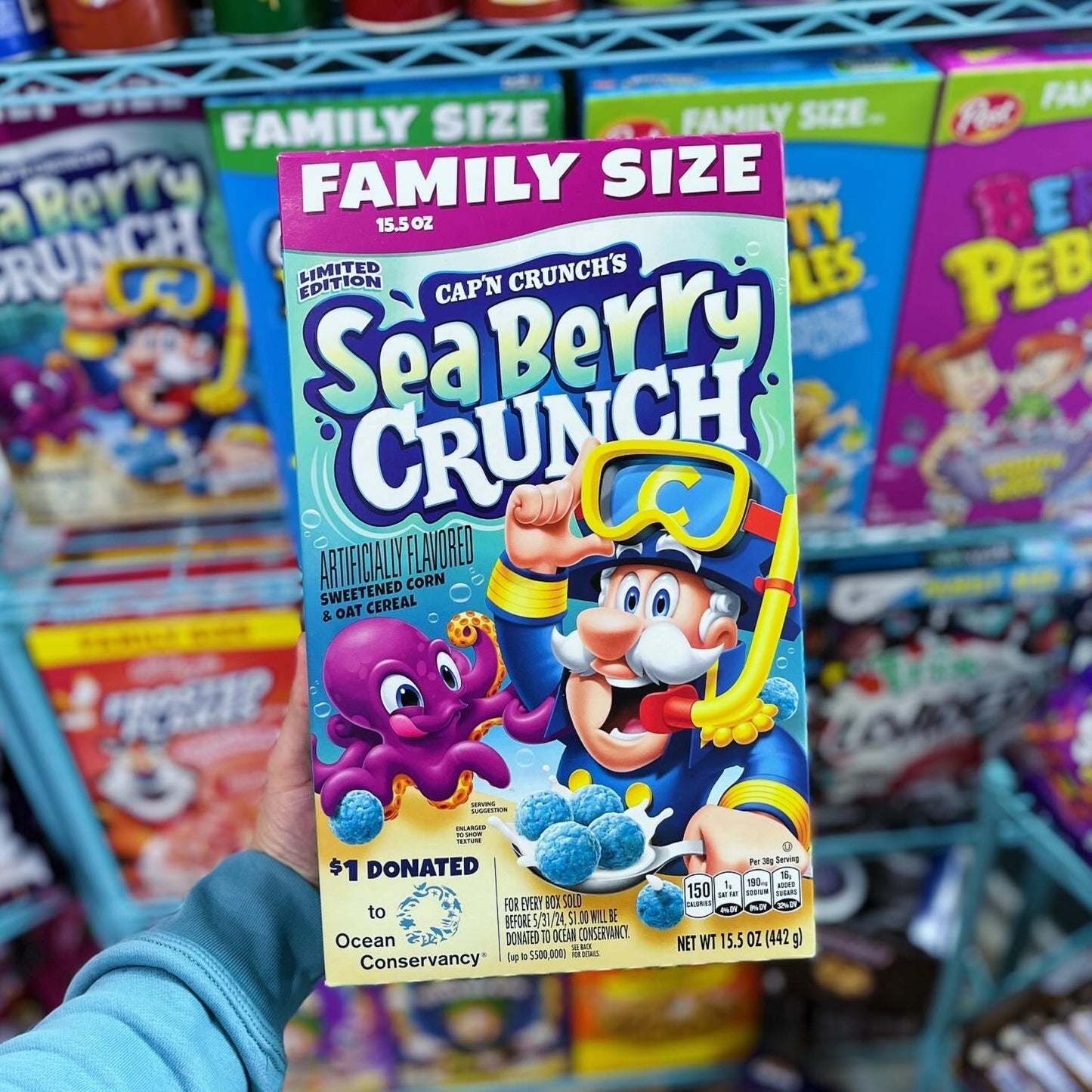 (USA) CAP'N CRUNCH'S SEA BERRY CRUNCH ÉDITION LIMITÉE (TAILLE FAMILIALE) - 442G